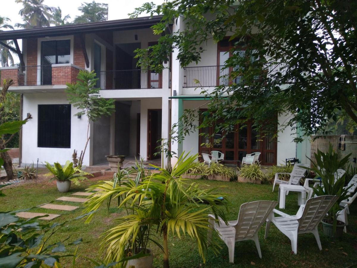 Ruwinsons Canal Garden Anuradhapura Buitenkant foto